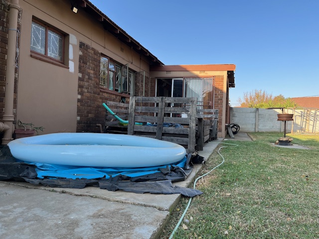 3 Bedroom Property for Sale in Naudeville Free State